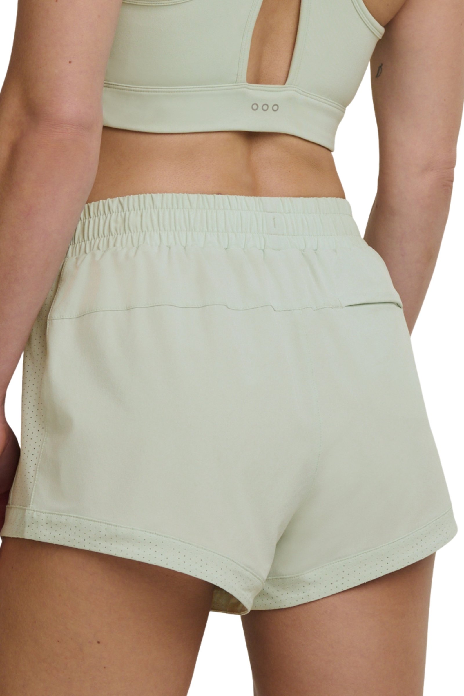 Outpace 3" Short