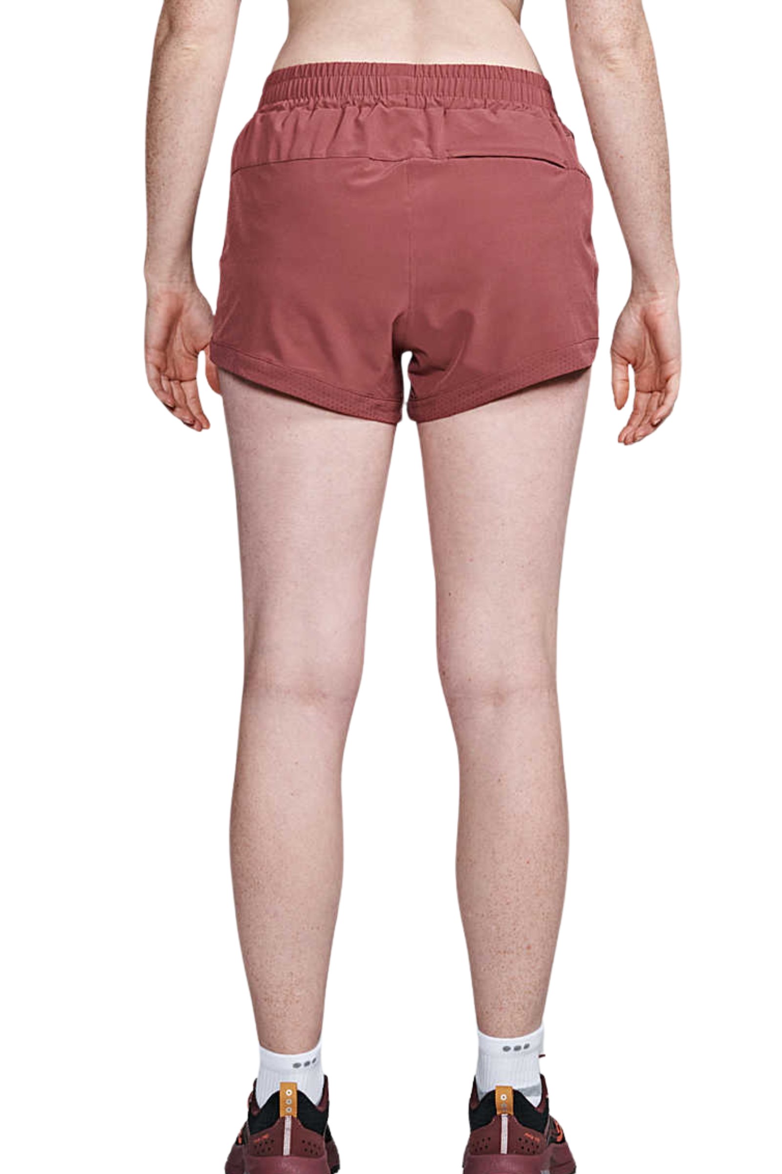Outpace 3" Short