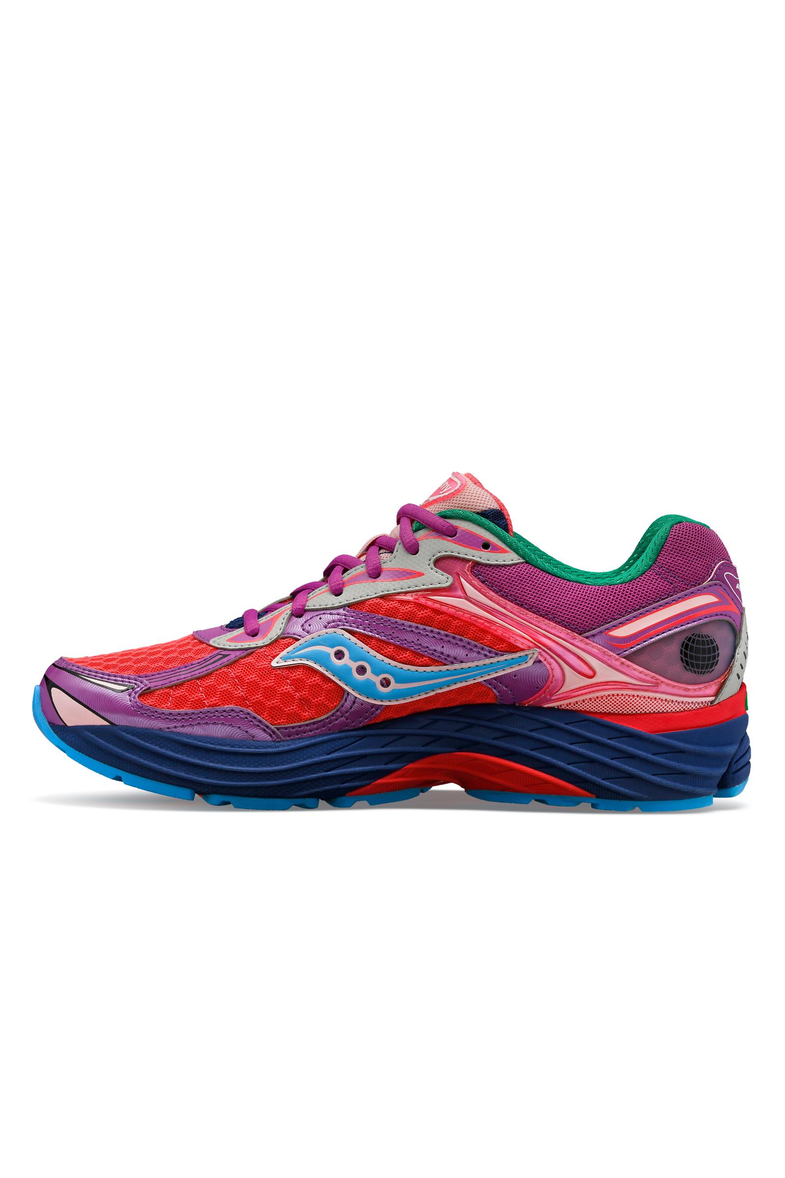 Unisex Progrid Triumph in Unisex Lifestyle Shoe Saucony